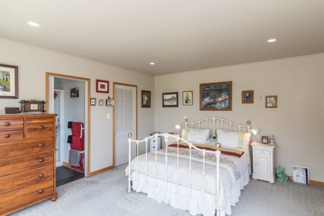 Photo of property in 87 Winara Avenue, Waikanae, 5036