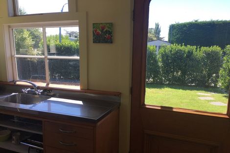 Photo of property in 11 Cross Street, Waikuku Beach, 7473