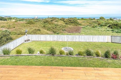 Photo of property in 34 Golf Vue Place, Castlecliff, Whanganui, 4501