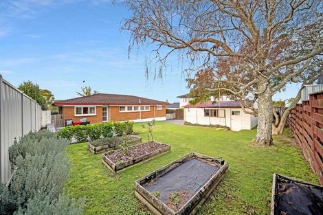 Photo of property in 15 Harford Place, Pakuranga Heights, Auckland, 2010