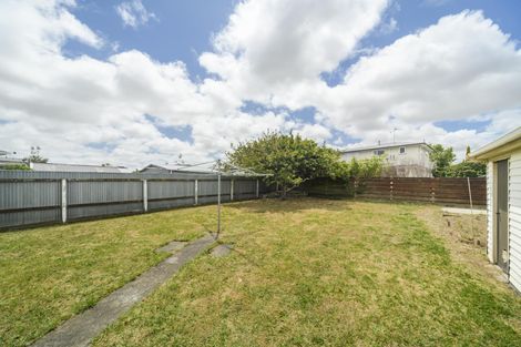 Photo of property in 39 Wood Street, Takaro, Palmerston North, 4410