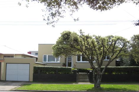 Photo of property in 27 Mclean Street, Strandon, New Plymouth, 4312