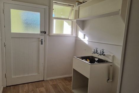 Photo of property in 8a Frederick Street, Tawa, Wellington, 5028