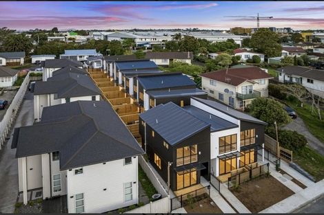 Photo of property in 11/23 Tudor Road, Henderson, Auckland, 0610