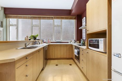 Photo of property in De Vere Apartments, 12/23 Tennyson Street, Te Aro, Wellington, 6011