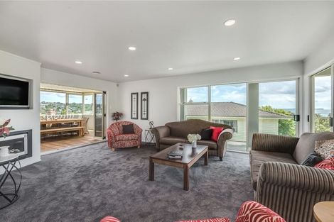 Photo of property in 1 Kowhai Road, Mairangi Bay, Auckland, 0630
