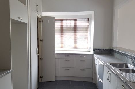 Photo of property in 29 Lincoln Road, Henderson, Auckland, 0610