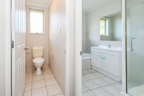 Photo of property in 31 Keri Vista Rise, Papakura, 2110