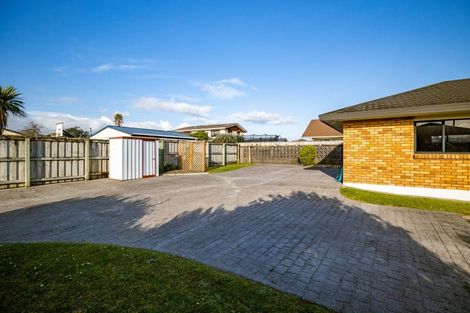 Photo of property in 9c Del Mar Place, Merrilands, New Plymouth, 4312