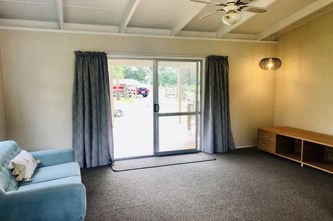 Photo of property in 11 Stack Road, Port Waikato, Tuakau, 2695