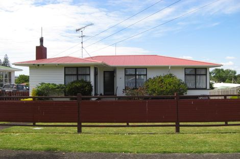 Photo of property in 21 Mountain Road, Mangere Bridge, Auckland, 2022