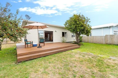 Photo of property in 39 Kiharoa Street, Otaki Beach, Otaki, 5512