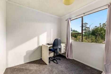 Photo of property in 84 Pioneer Road, Moturoa, New Plymouth, 4310