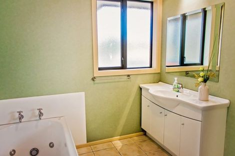 Photo of property in 6 Grove Bush Woodlands Road, Woodlands, Invercargill, 9871