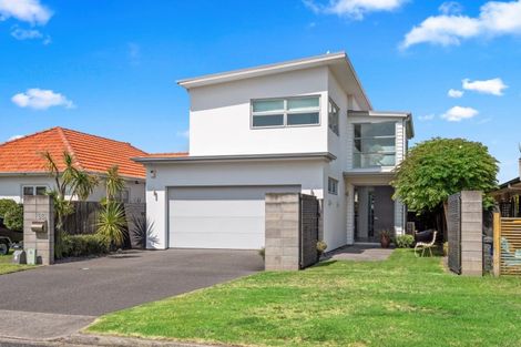 Photo of property in 58a Pitau Road, Mount Maunganui, 3116