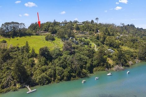 Photo of property in 90 Cedar Terrace, Stanmore Bay, Whangaparaoa, 0932