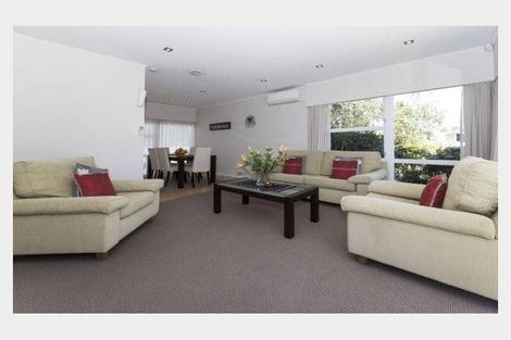 Photo of property in 39 Megan Avenue, Pakuranga Heights, Auckland, 2010
