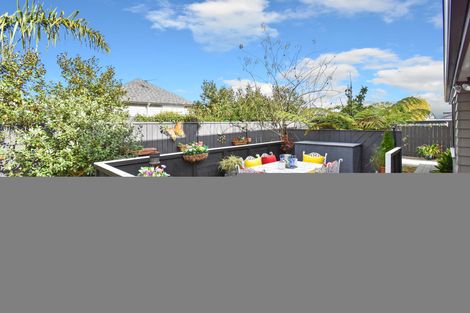 Photo of property in 9 Pickaberry Avenue, Karaka, Papakura, 2113