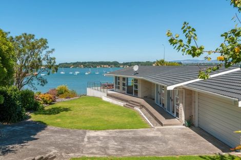 Photo of property in 53 Omokoroa Road, Omokoroa, 3114