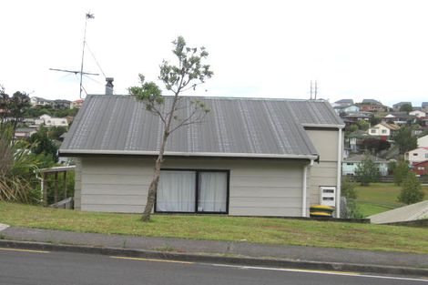 Photo of property in 2/66 Trias Road, Totara Vale, Auckland, 0629