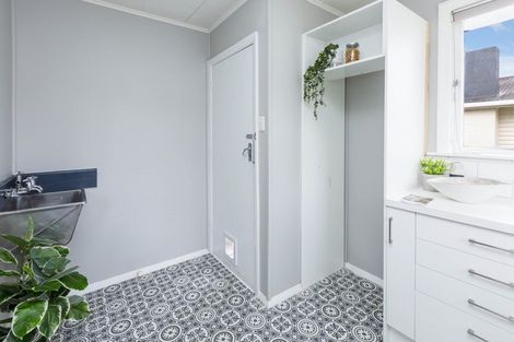 Photo of property in 1/18 Benge Crescent, Clouston Park, Upper Hutt, 5018