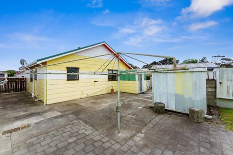 Photo of property in 13 Hewson Crescent, Otaki Beach, Otaki, 5512