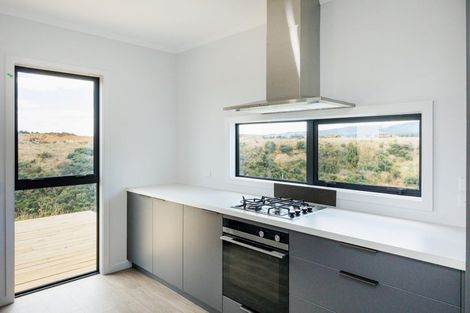 Photo of property in 54 Sardinia Grove, Fitzherbert, Palmerston North, 4410