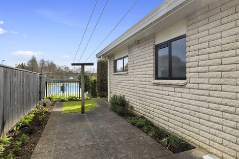 Photo of property in 3 Kura Street, Brooklands, New Plymouth, 4310