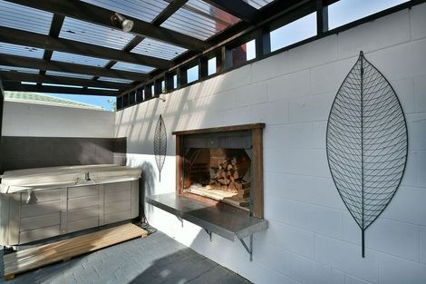 Photo of property in 3 Elgin Place, Red Beach, 0932