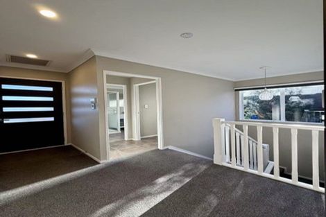 Photo of property in 13 Van Dyke Place, West Harbour, Auckland, 0618