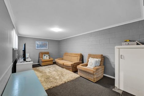 Photo of property in 17 Dives Avenue, Hawera, 4610