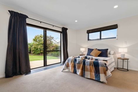 Photo of property in 7 Wroxton Place, Waiuku, 2123