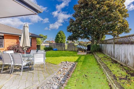 Photo of property in 11 Greenough Place, Rototuna, Hamilton, 3210