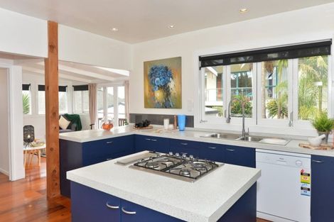 Photo of property in 8 Seaview Road, Whangarei, 0110