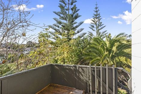 Photo of property in 1/6 Bronwyn Place, Torbay, Auckland, 0630