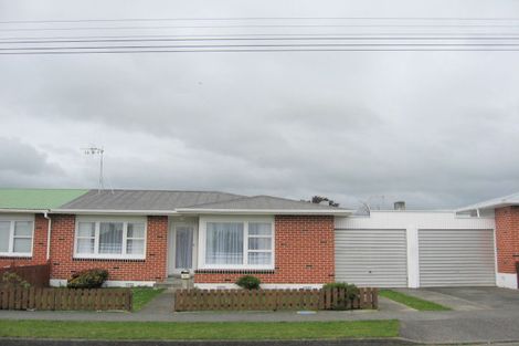 Photo of property in 54 Winchester Street, Levin, 5510