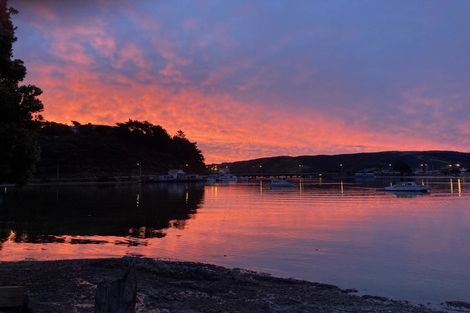 Photo of property in 55 Paremata Road, Paremata, Porirua, 5024