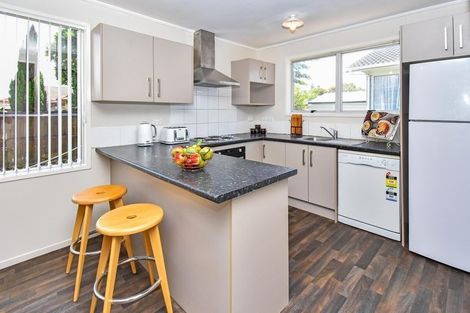 Photo of property in 25 Gibbons Road, Weymouth, Auckland, 2103