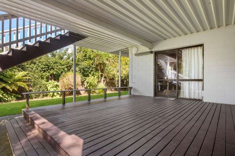 Photo of property in 13a Grand Vue Road, Kawaha Point, Rotorua, 3010
