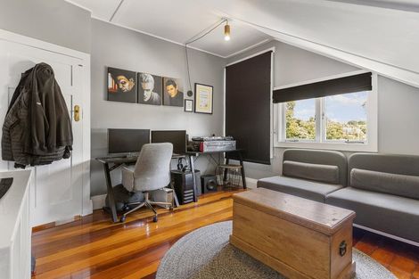 Photo of property in 9 Pakuranga Road, Pakuranga, Auckland, 2010