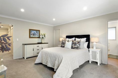 Photo of property in 42 Westpark Drive, Burnside, Christchurch, 8053