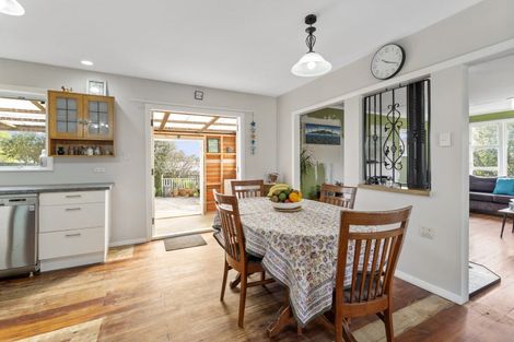 Photo of property in 61 Tiromoana Road, Raumati South, Paraparaumu, 5032