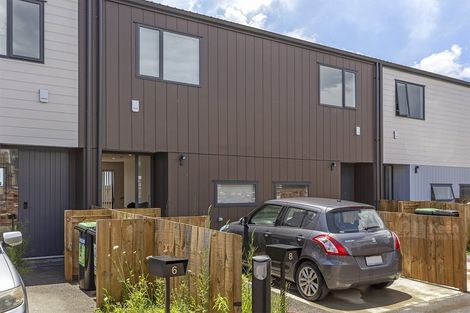 Photo of property in 8 Dorothy Thorpe Way, New Lynn, 0600