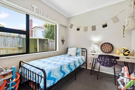 Photo of property in 285 Wellington Street, Pukekohe, 2120