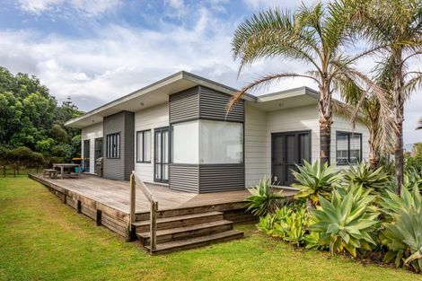 Photo of property in 146 Ocean Beach Road, Tairua, 3508