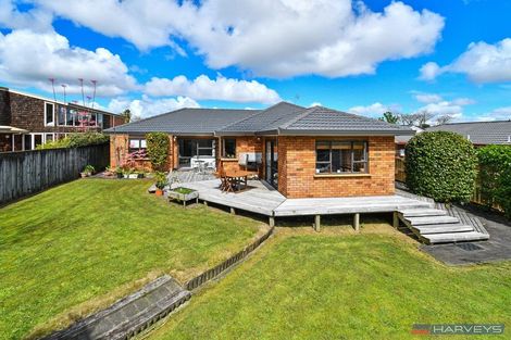 Photo of property in 28 Lemonwood Place, The Gardens, Auckland, 2105