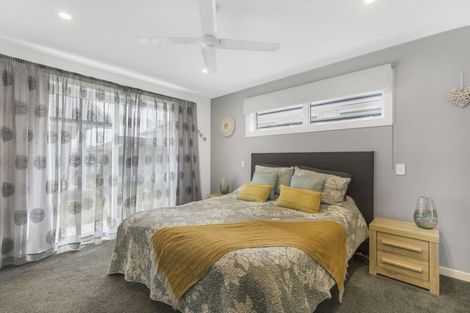 Photo of property in 1 Wahaika Way, Papamoa Beach, Papamoa, 3118