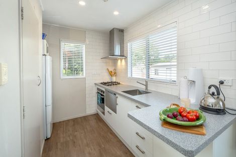 Photo of property in 8 Kowhai Grove, Featherston, 5710