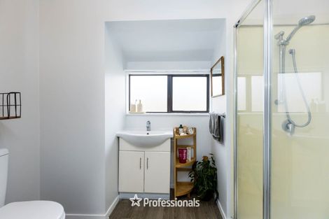 Photo of property in 3 Plateau Road, Te Marua, Upper Hutt, 5018