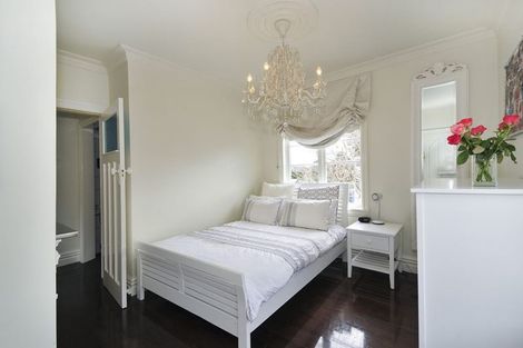 Photo of property in 18 Nikau Street, Eastbourne, Lower Hutt, 5013